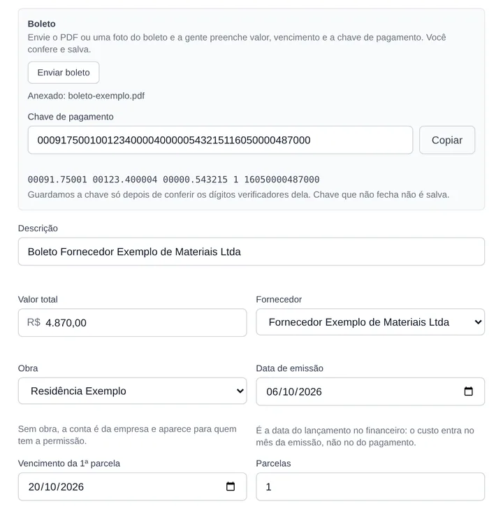 Conta a pagar preenchida a partir do boleto, antes de salvar: a chave de pagamento conferida, o valor, o vencimento e o fornecedor reconhecido pelo CNPJ.